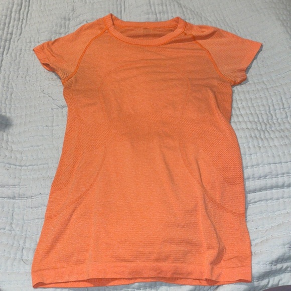 lululemon athletica Tops - lululemon swiftly tech short sleeve